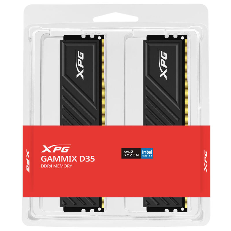 Nærbilde av kontaktpunkter på ADATA XPG Gammix D35 DDR4-3200 CL16 XMP RAM 32 GB svart