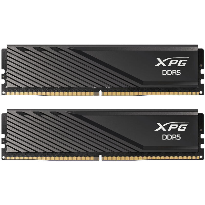 Detalj av kjøler på ADATA XPG Lancer Blade DDR5-5600 CL46 RAM 32 GB svart