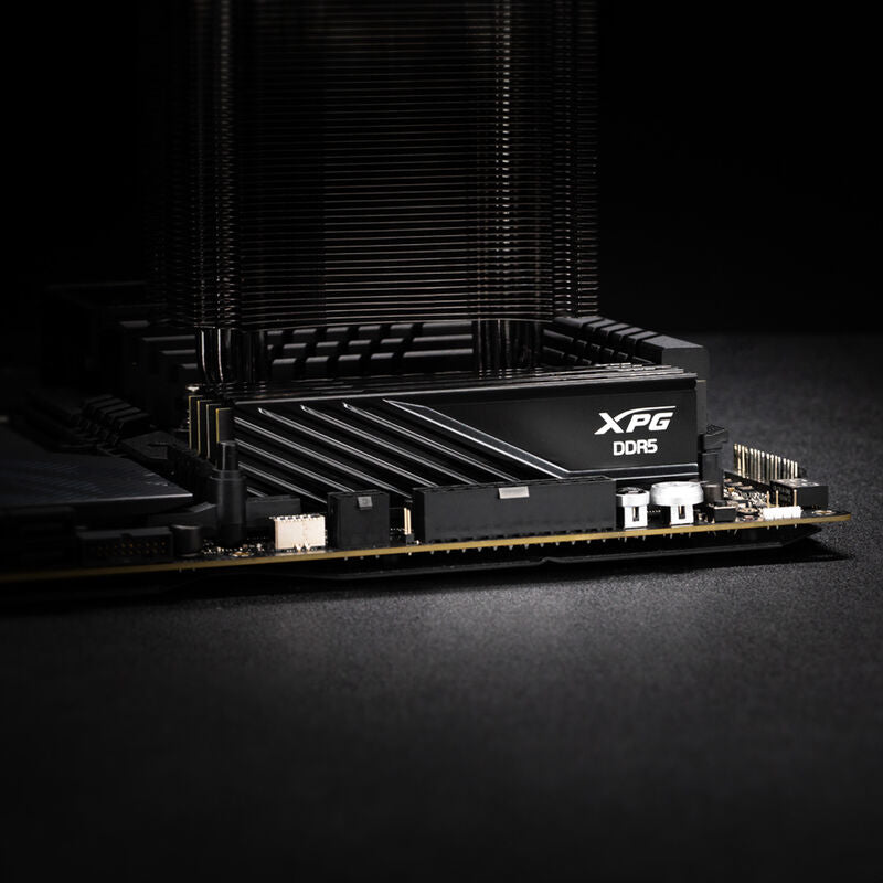 ADATA XPG Lancer Blade DDR5-5600 CL46 RAM 32 GB svart modul sett side