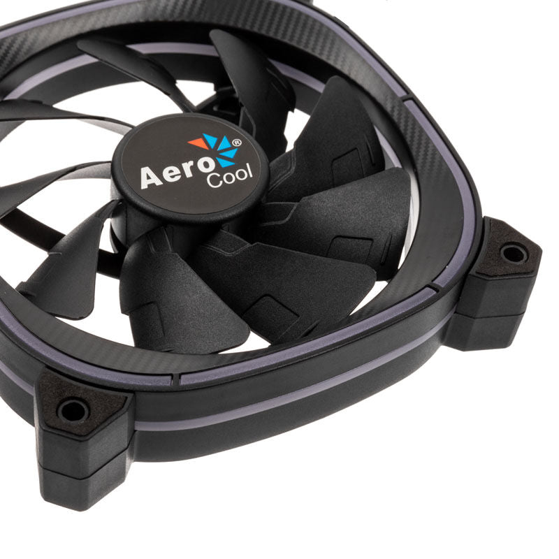 Aerocool Astro 12 Pro ARGB vifte 3-pakning nærbilde av RGB-belysning