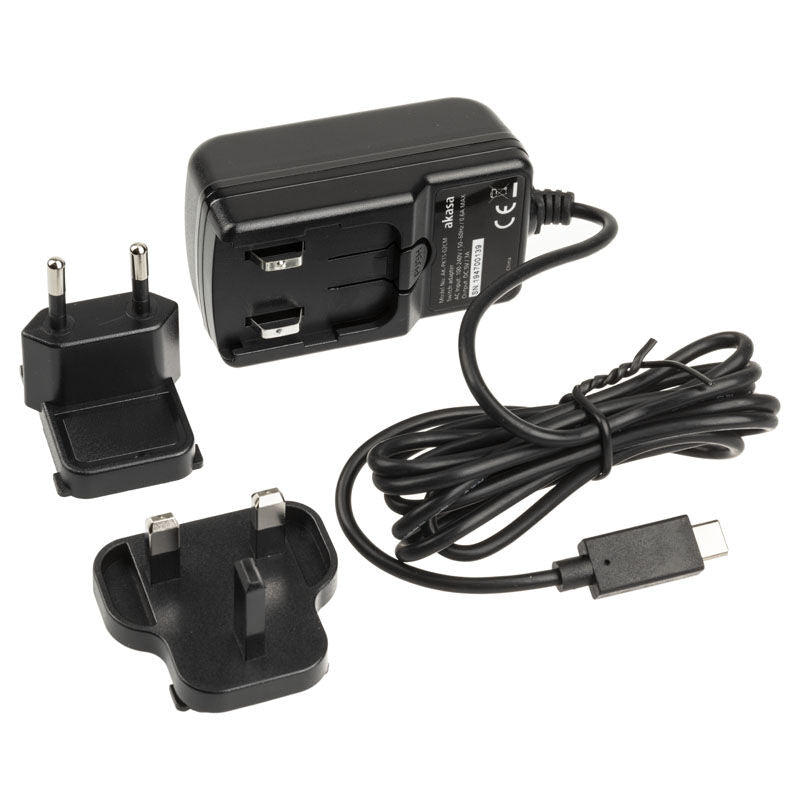 Akasa 15 W USB-C strømforsyning for Raspberry Pi 4 svart forfra
