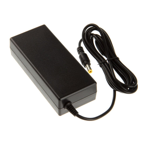 Akasa ekstern strømforsyning for NUC-systemer 65 W svart bakside