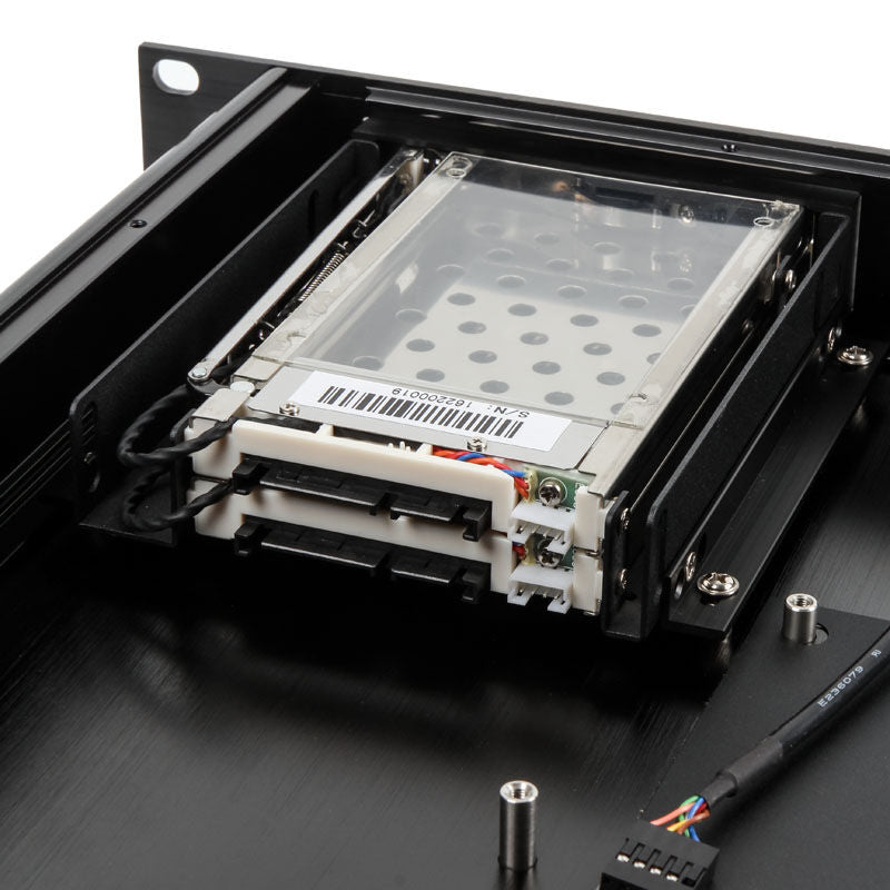 USB-porter på Akasa Galileo TU1 Thin-Mini-ITX 1U kabinett aluminium svart
