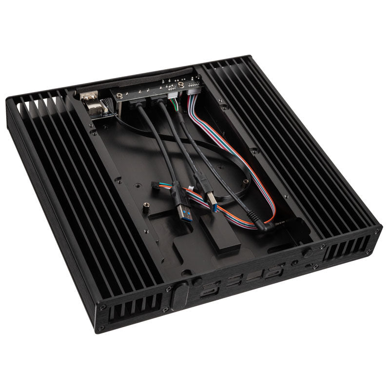 Akasa Plato WS UCFF kabinett Intel NUC 11/12/13 Pro vifteløs svart sideprofil