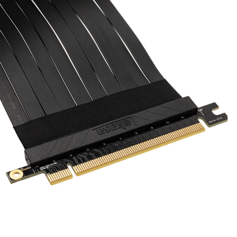 Nærbilde av kontakt på Akasa Riser Black X2 PCIe 3.0 x16 riserkabel