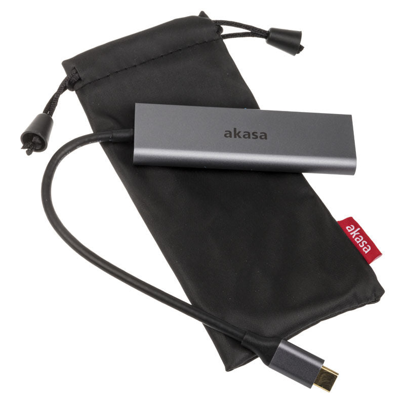 Akasa USB-C til 4x USB-A 3.0 hub sølv montert