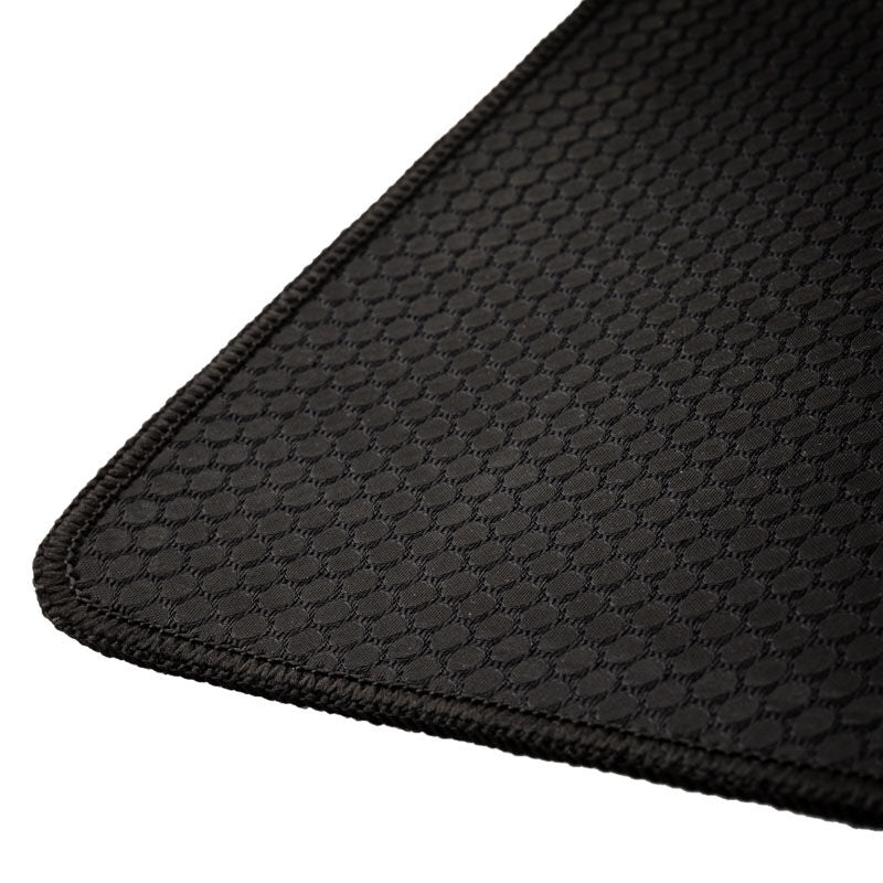 Akasa V-Black XL musematte med mus og tastatur montert