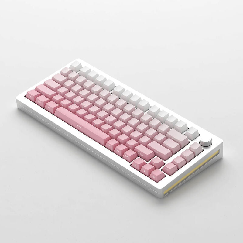 Nærbilde av taster på Akko MonsGeek M1W SP Pink&White