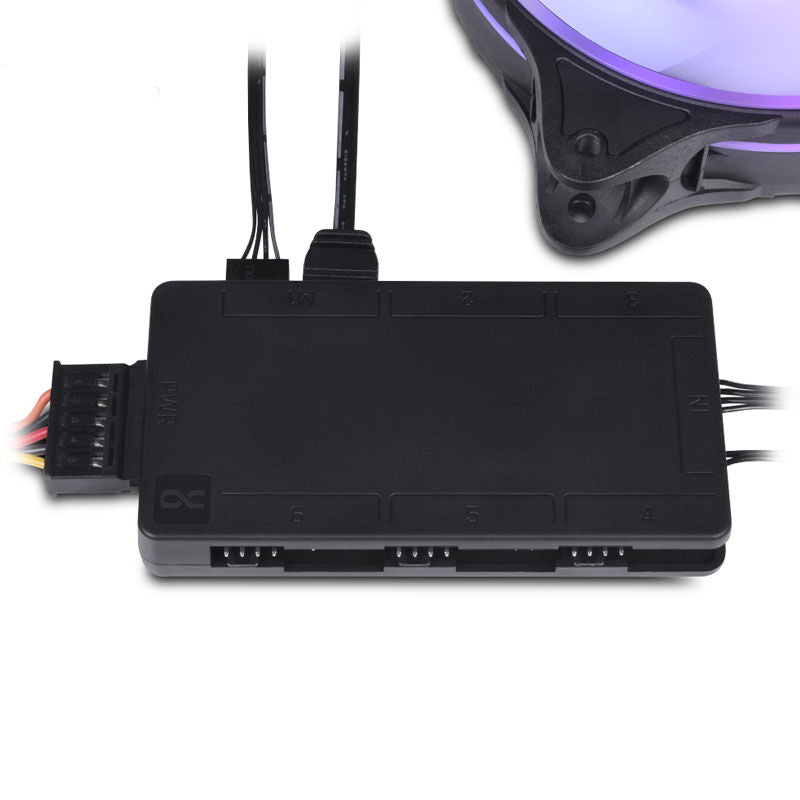 Alphacool Core 6x PWM ARGB hub splitter svart montert i PC