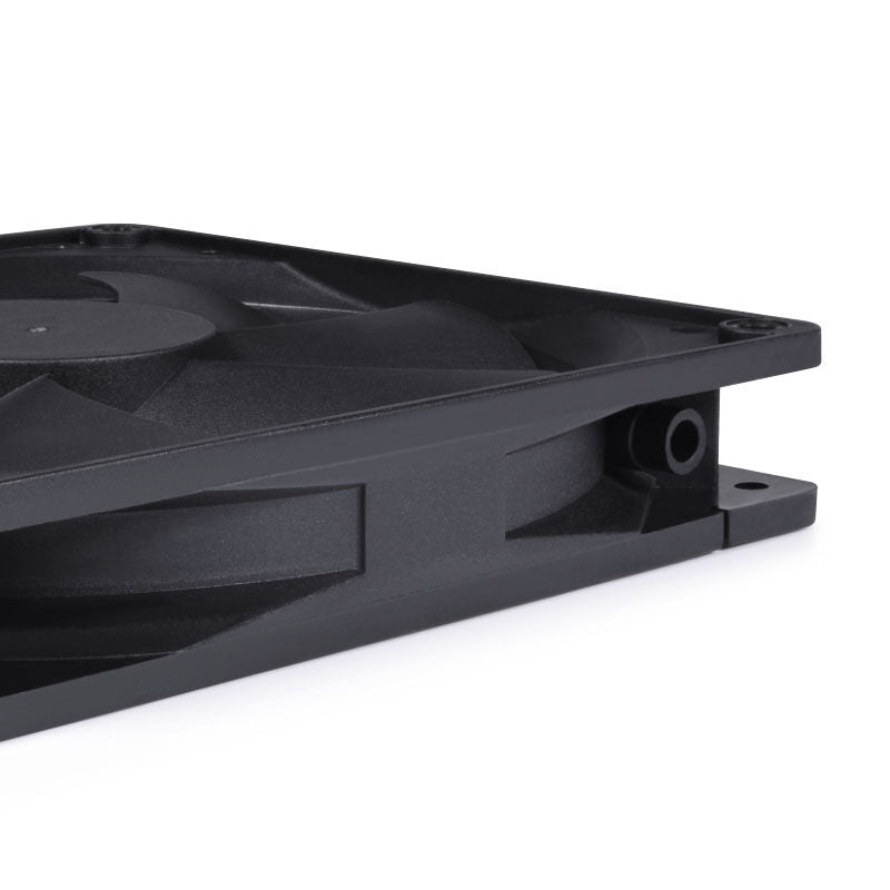 Detalj av Alphacool Core PWM vifte 140 mm 3200 RPM svart