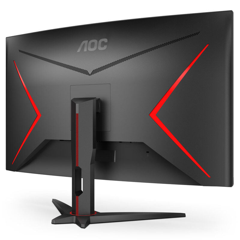 Montert AOC C32G2ZE gamingskjerm på skrivebord