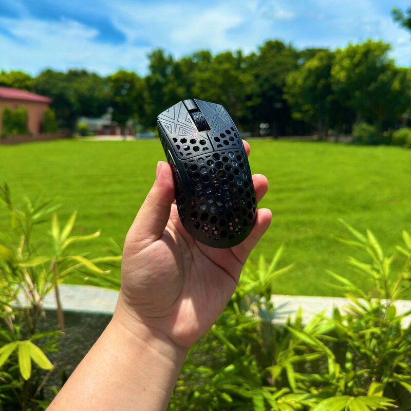 Arbiter Studio Akitsu Carbon Fiber trådløs gamingmus med USB-dongle