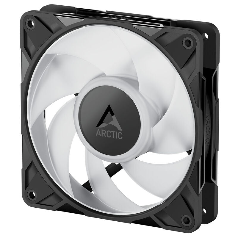Detalj av rotorblader på Arctic P12 Pro A-RGB PWM vifte 3-pakk 120 mm svart