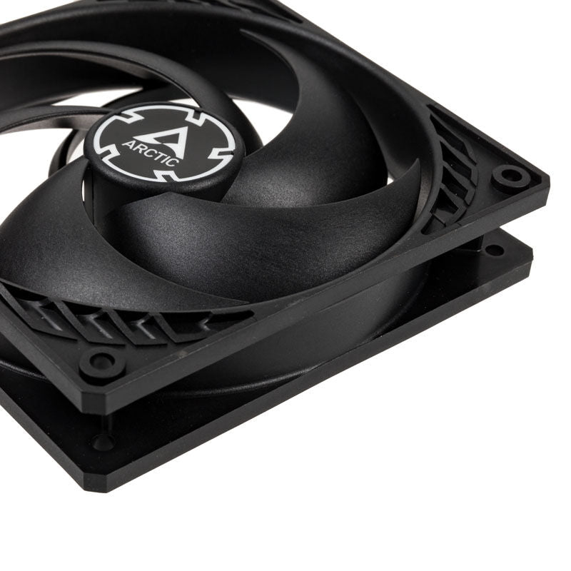 Detalj av Arctic P12 vifte 120 mm svart 1800 RPM 3-pin