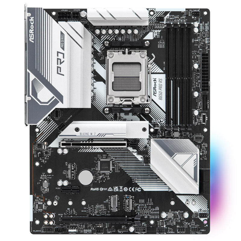 Detalj av ASRock B650 Pro RS hovedkort med PCIe-spor