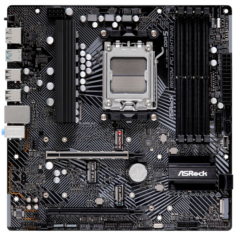 Detalj av ASRock B650M PG Lightning hovedkort PCIe slot