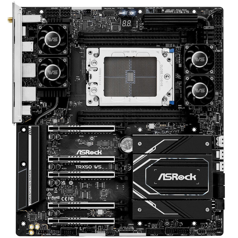 Detalj av ASRock TRX50 WS hovedkort PCIe-spor