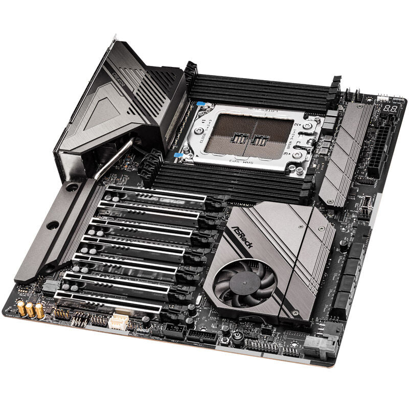 Montert ASRock WRX80 Creator R2.0 hovedkort i PC-kabinett