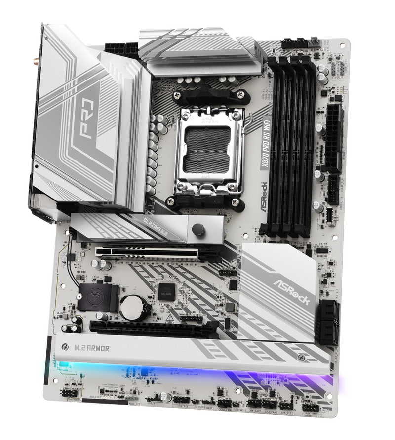Montert ASRock X870 Pro RS WiFi hovedkort i PC-kabinett