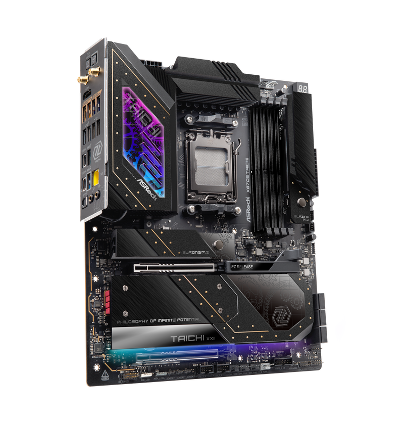 Bakside av ASRock X870E Taichi hovedkort med tilkoblinger