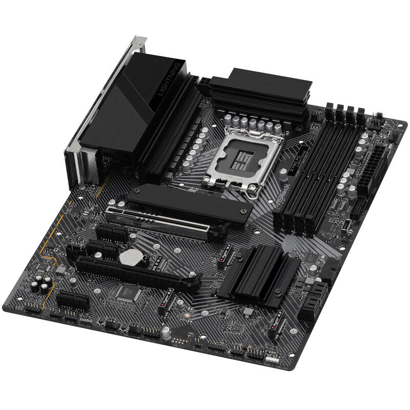 Nærbilde av PCIe-porter på ASRock Z790 PG Lightning