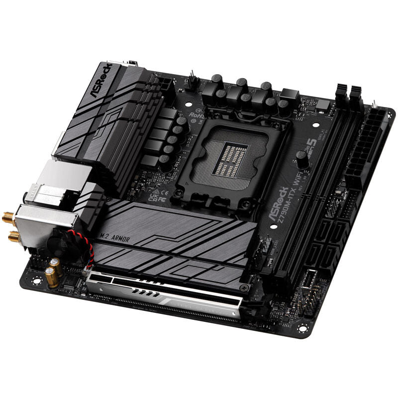 Nærbilde av ASRock Z790M-ITX WiFi hovedkort RAM-slot