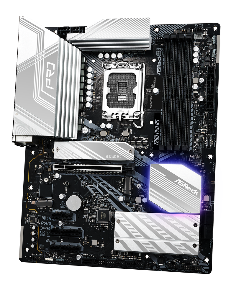 Nærbilde av ASRock Z890 Pro RS hovedkortets minnespor
