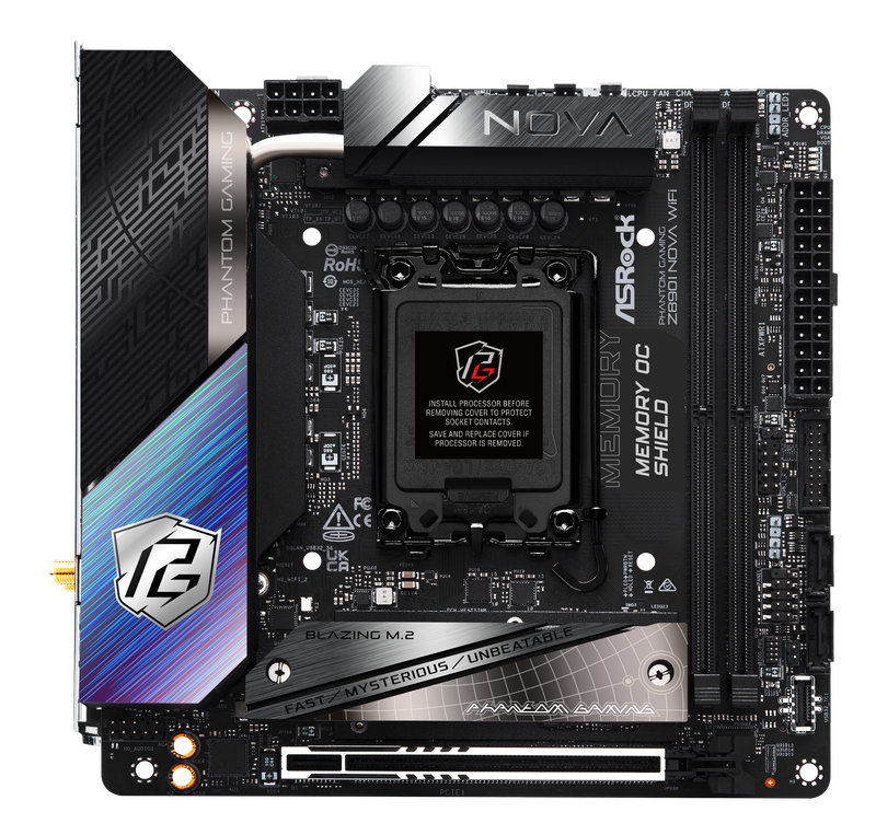 ASRock Z890I Nova WiFi hovedkort montert i PC