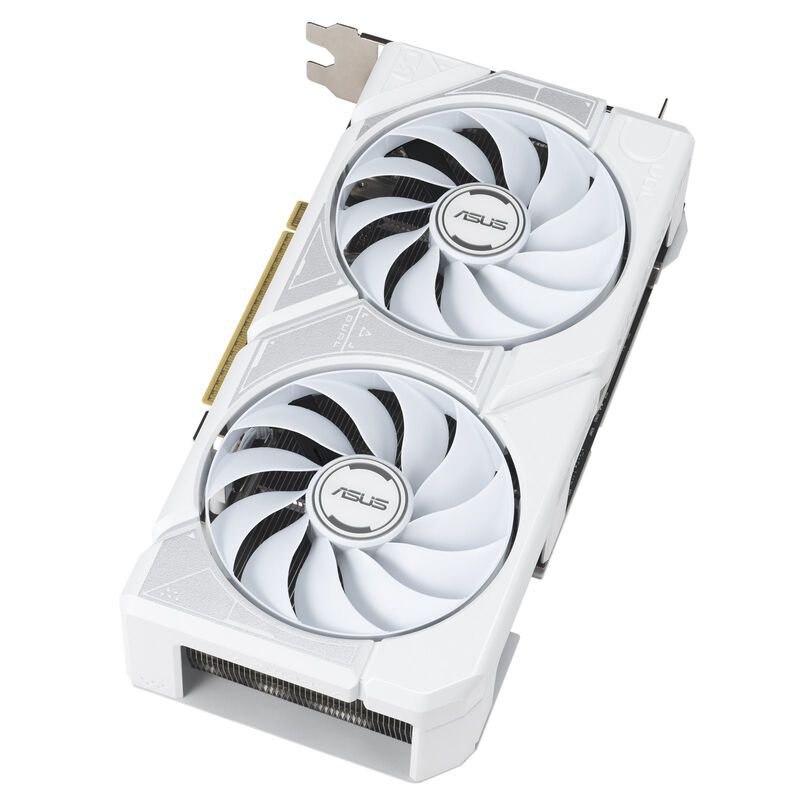 Nærbilde av ASUS Dual RTX 5060 Ti White OC grafikkort kjøler