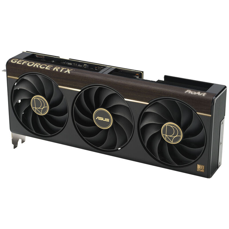 Montert ASUS GeForce RTX 5080 ProArt OC Edition i PC