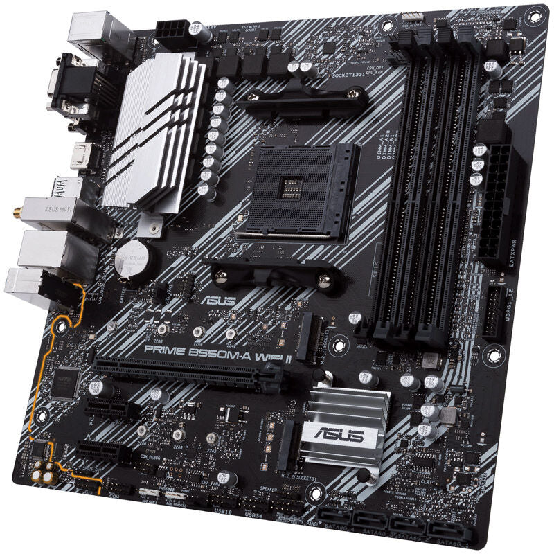 Nærbilde av ASUS Prime B550M-A Wi-Fi II hovedkort M.2-spor