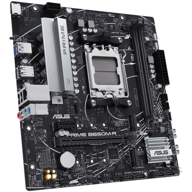 Detalj av ASUS Prime B650M-R hovedkort PCIe-spor