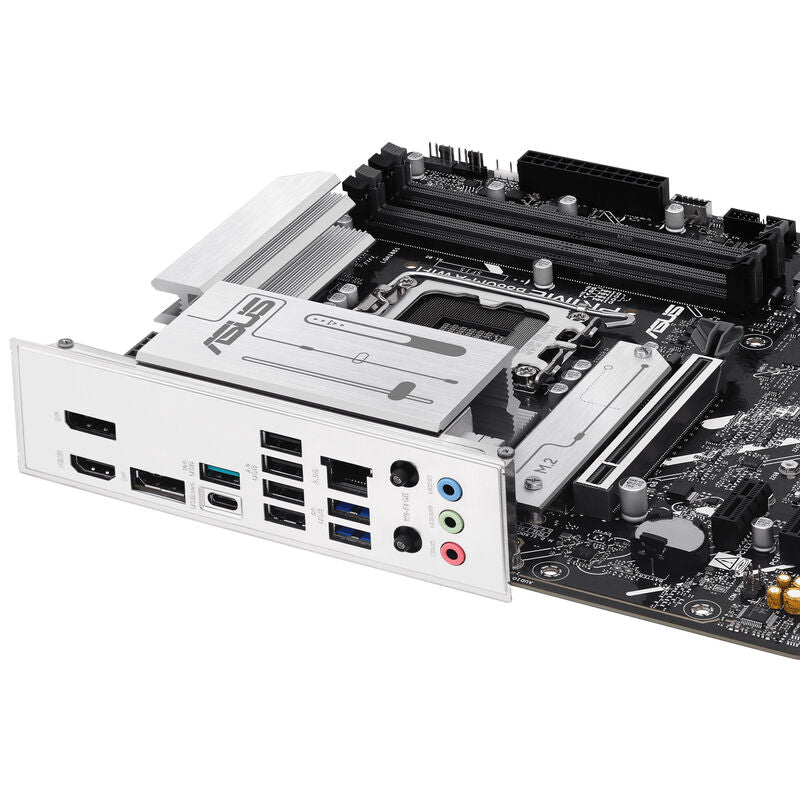 Nærbilde av ASUS Prime B860M-A WiFi hovedkortets RAM-spor