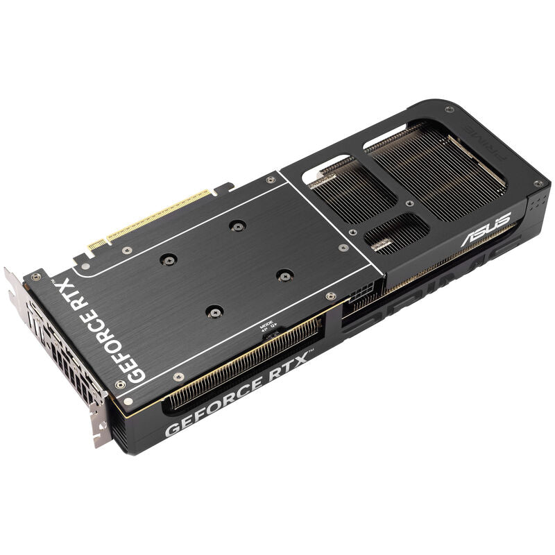 Nærbilde av kjølevifter på ASUS Prime RTX 5060 Ti OC Edition grafikkort