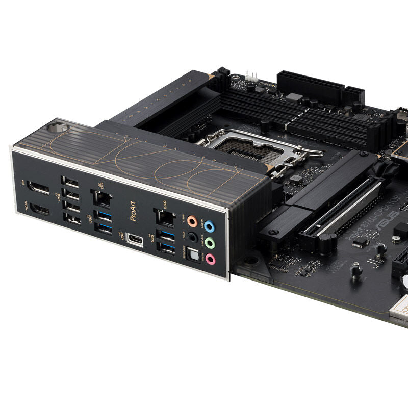 Nærbilde av ASUS ProArt B760-Creator PCIe-porter
