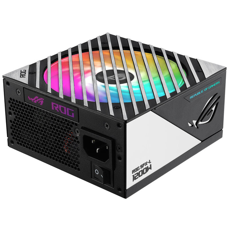 Detalj av ASUS ROG Loki SFX-L ARGB-vifte 120 mm