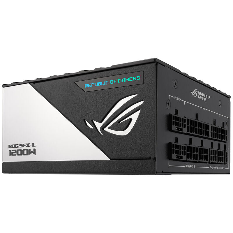Nærbilde av modulære kabler til ASUS ROG Loki SFX-L strømforsyning
