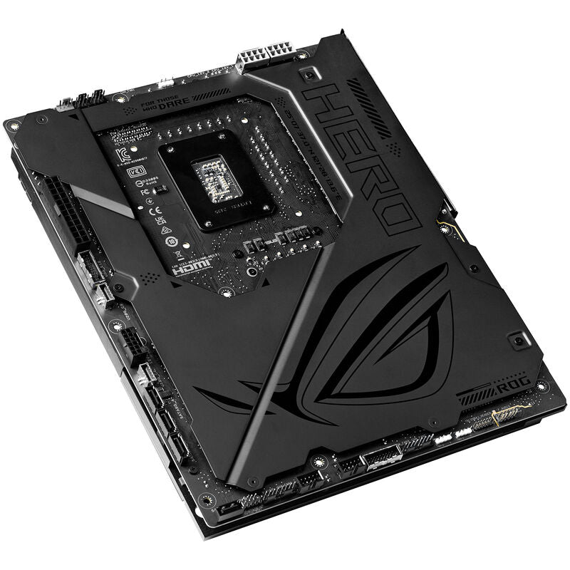 Nærbilde av ASUS ROG Maximus Z890 Hero BTF hovedkortets kjøleribbe
