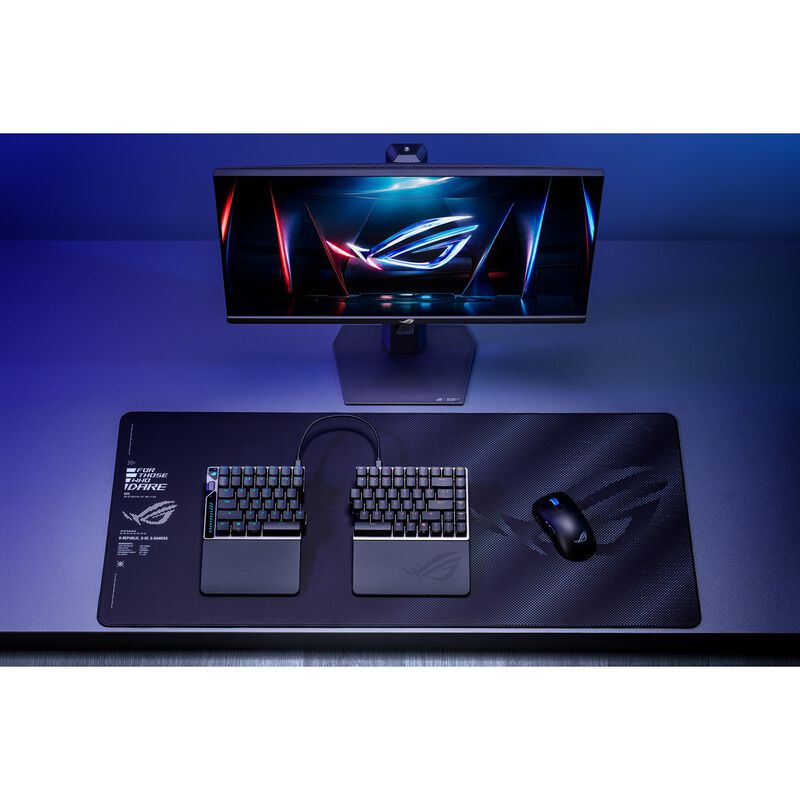 Oversikt av ASUS ROG Sheath II XXL musematte svart på skrivebord