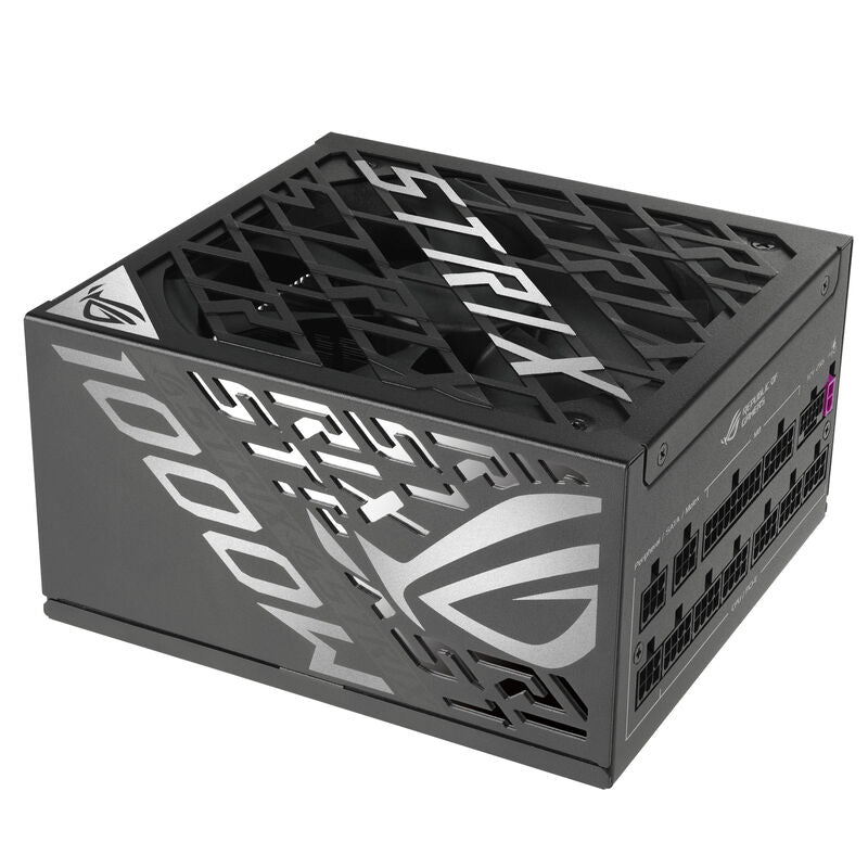 ASUS ROG Strix 1000 strømforsyning montert i PC-kabinett