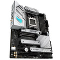 ASUS ROG Strix B650-A Gaming WiFi hovedkort forfra