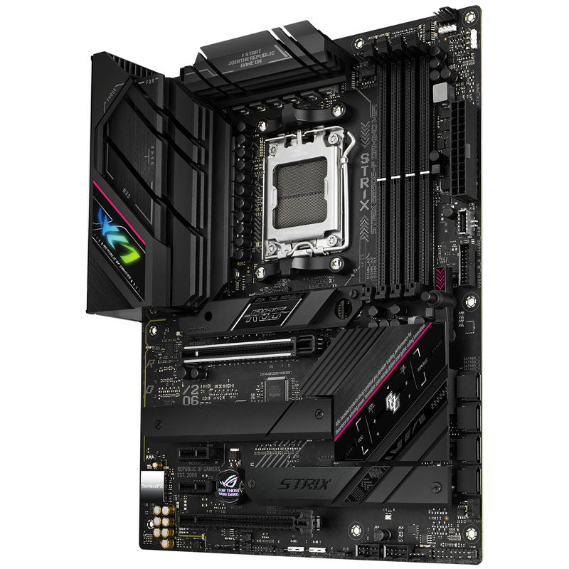 Montert ASUS ROG Strix B650E-F Gaming WiFi hovedkort i PC-kabinett