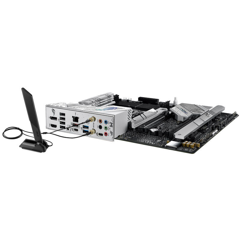 Nærbilde av PCIe 5.0 x16-spor på ASUS ROG Strix B760-A Gaming WiFi