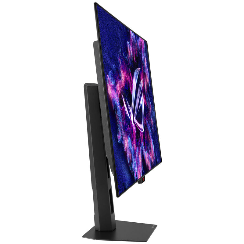 ASUS ROG Strix OLED XG32UCWG 32 gamingskjerm montert på skrivebord