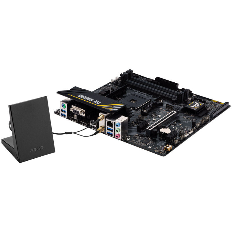 Montert ASUS TUF Gaming A520M-Plus WiFi i PC-kabinett
