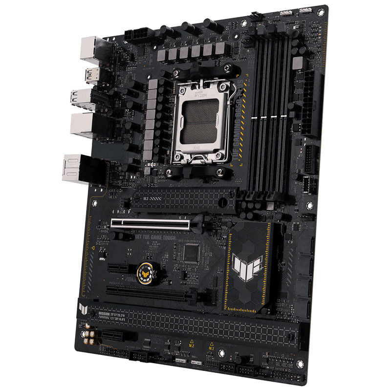 Nærbilde av minneplasser på ASUS TUF Gaming B650-Plus