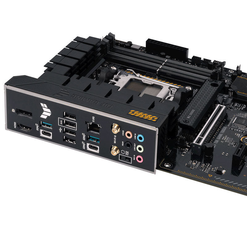 ASUS TUF Gaming B650-Plus WiFi hovedkort med tilkoblinger