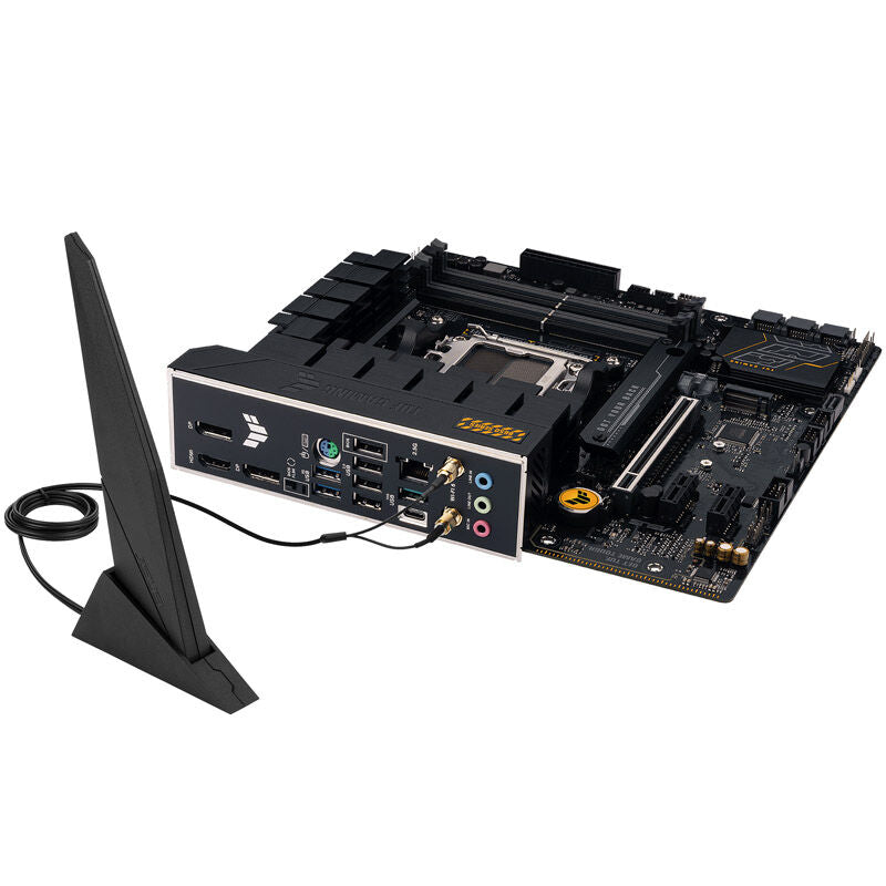 Montert ASUS TUF Gaming B650M-E WIFI hovedkort i PC-kabinett
