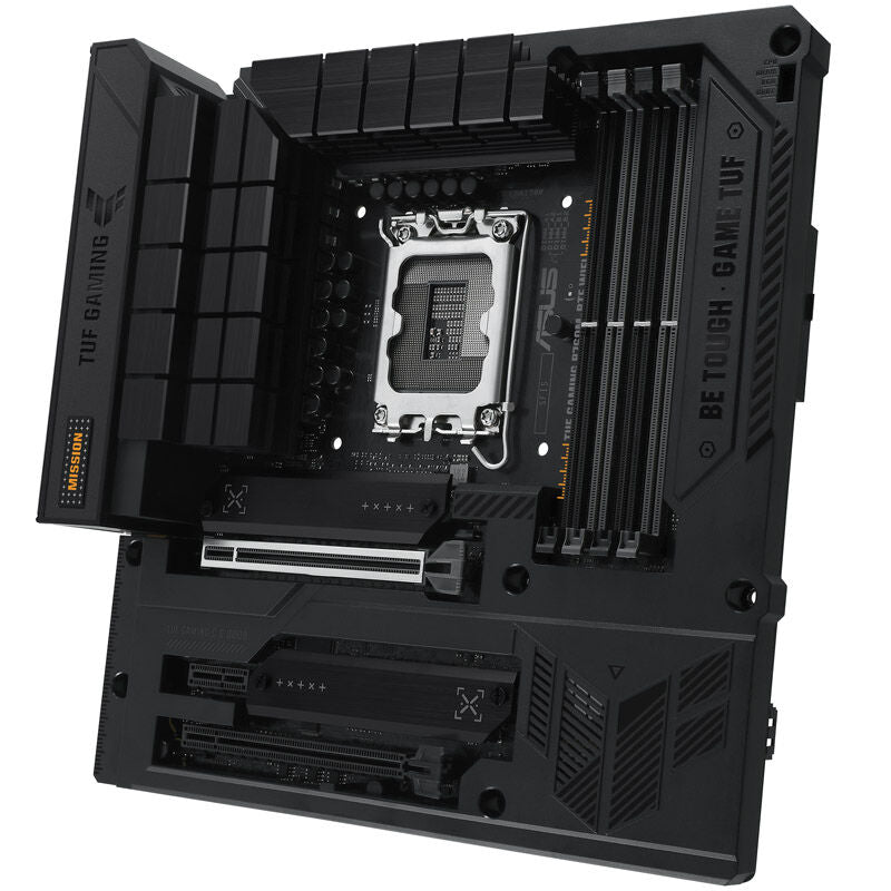 Nærbilde av PCIe-porter på ASUS TUF Gaming B760M-BTF WIFI hovedkort