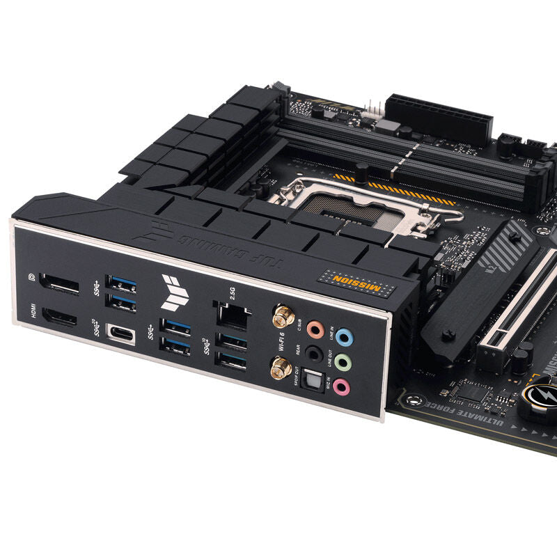 Montert ASUS TUF Gaming H770-Pro WiFi hovedkort i PC-kasse
